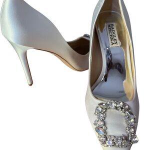 Badgley Mischka Women's White Satin Heels